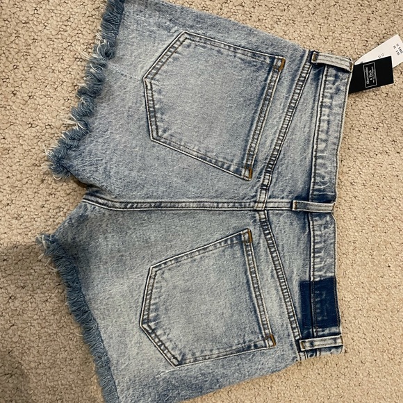 Abercrombie high waisted shorts - Picture 7 of 7